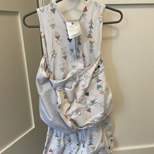 Halo swaddle